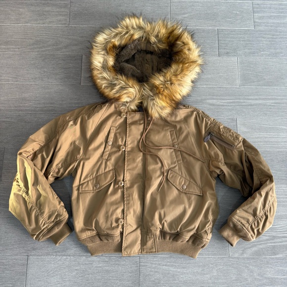 MOUSSY Faux Fur Hooded Bomber Jacket in Tan Size 1 Small Streetwear Warm Outdoor - Picture 13 of 16